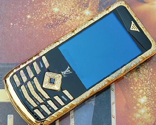 Louis Vuitton Cell phone - ·Ultra-small and diamond-inlay phone ·Dual sim  cards dual standby ·Exquisite and luxury metal phone ·FM radio ·E-book  reader ·Bluetooth A2DP ·MP3/MP4 player ·Support TF card extend to